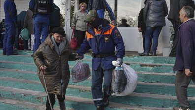 Русия евакуира незабавно жителите на Каховка в Херсонска област