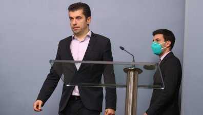 Премиерът Петков отново дава показания по случая с Божков