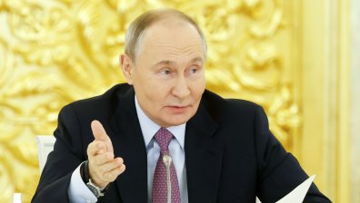 Владимир Путин сипе хвалби по руските военни в Украйна: Учуден и възхитен съм
