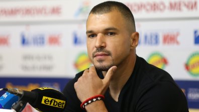Чистка в "Левски": Заминава ли си Валери Божинов?