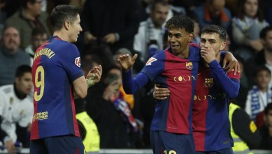 "Барселона" прегази "Реал" (Мадрид) с 4:0 и прекъсна серията му от 42 мача без загуба