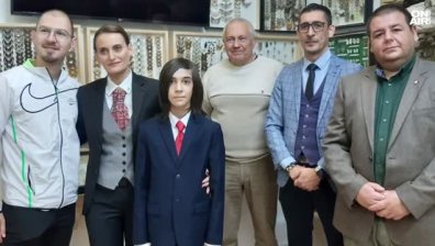 В света на насекомите: Осмокласник от Стара Загора смайва със знанията си