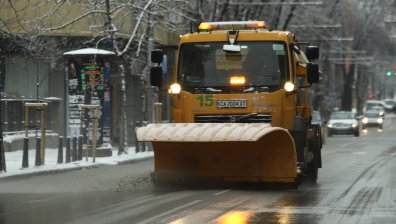 София разполага с 200 снегорина, но няколко района още чакат