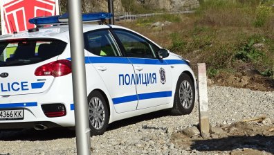 В Балчик: Микробус блъсна кола, тя удари пешеходец