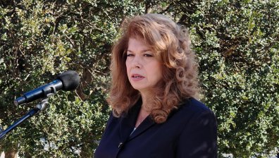 Илияна Йотова: Трябва разяснителна кампания за еврото, а не политиканстване