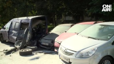 Пияно и дрогирано 18-годишно момиче помете с джипа си 5 коли в София