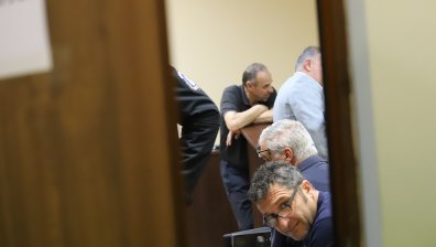 Окончателно: 7 от митничарите, задържани на "Калотина", остават в ареста