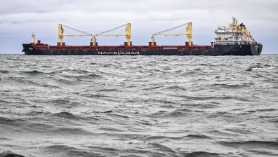 Министър Георг Георгиев: Екипажът на кораба "Вежен" не е задържан