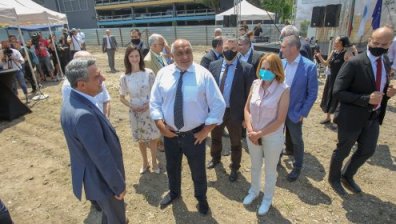 Борисов: Вече не нося телефони, сутрин снимам чекмеджета, дрешника...