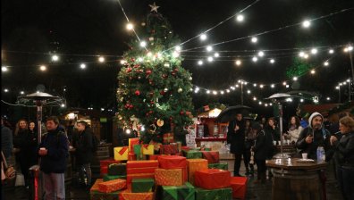 Забраниха консумацията на място на Коледните базари в София