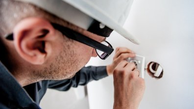 Служителите в Шотландия ще работят по 4 дни в седмицата?