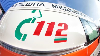 Човек е пострадал, след като тролей се е ударил в стълб в София