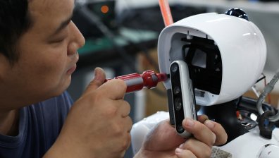 Германия вкарва Европа в надпреварата за хуманоидните роботи