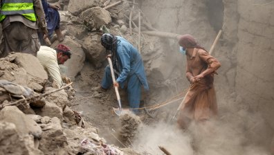 Опустошителното земетресение в Афганистан е взело над 1400 жертви