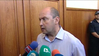Задържаният плевенски прокурор остава "под домашен арест"
