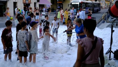 Времето полудя: Сняг заваля в Турция, 50 градуса в Испания