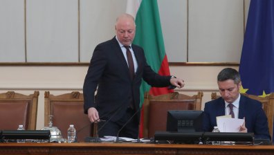 Окончателно: Депутатите приеха декларация за приемане на Украйна в НАТО след войната