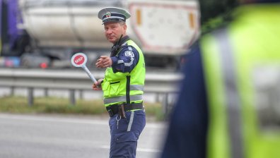 Все още не изтрезнели и се качват да шофират - хванаха 33-ма пияни шофьори