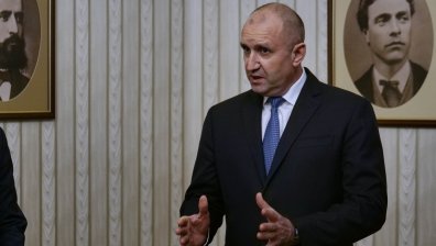 Румен Радев връчва третия мандат на ИТН днес в 11:00 часа