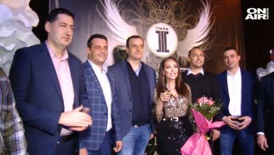 Пловдивският кмет Иван Тотев се вихри на празник на певицата Ивана