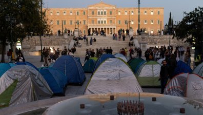 Протестите в Европа: Масови безредици във Франция, стачки в Гърция