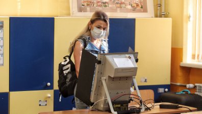 Продължава експерименталното машинно гласуване у нас