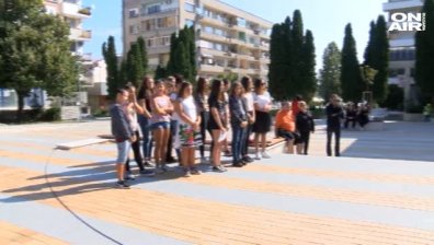 Горна Оряховица почете паметта на прегазената 14-годишна Ани