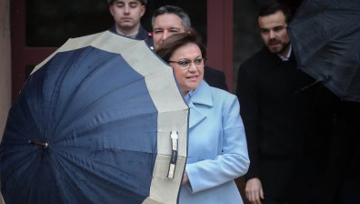 Върнатият мандат от Нинова разбуни духовете в НС за датата на предсрочния вот