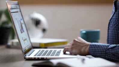 Изкуственият интелект превзема работните места на хиляди програмисти