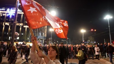 Протестиращи в Сърбия готвят пътни блокади