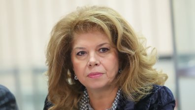 Йотова: Дано са обмислили решенията за хазарта и детската болница