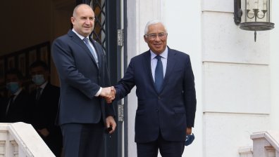 Радев: Изключително важно е България да се придържа към своята външна политика за РСМ