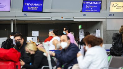 МВнР: Блокираните българи излитат за София в 20:15 ч. местно време