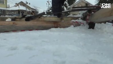 Срути се част от сцената на прословутия Турлашки фестивал в село Чупрене