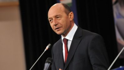 Румънците ще гласуват за свалянето на президента си?