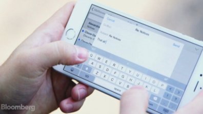 Местоположението на смартфоните може да се проследи чрез батерията им
