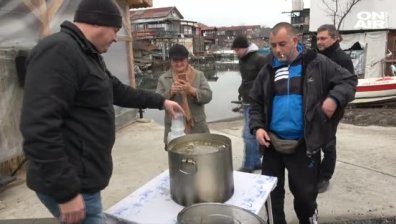 Бургаските рибари спазиха традицията и отпразнуваха Никулден по стар стил