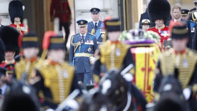 Крал Чарлз III вижда лъч надежда в отношенията си принц Хари и Меган Маркъл