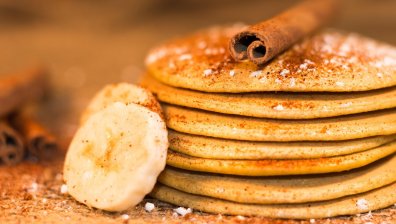 Рецепта за палачинки с банани, яйца и канела