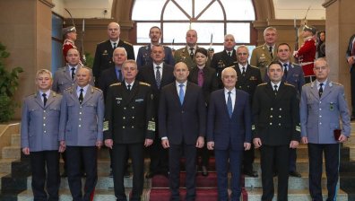 Румен Радев: Военното дело става все по-сложно