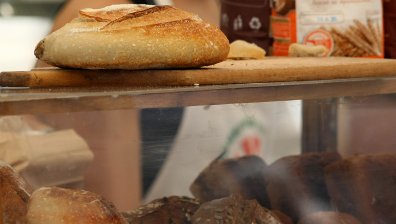 Хлябът поскъпва с близо 20% заради по-високите сметки, малкият бизнес е на ръба