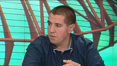 Петър Лавринов, главен пилот Документация - България ер