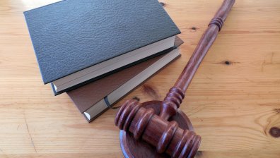 Съдът в Шумен пусна дрогирания шофьор, убил младо момиче, автомобилът се самозапазил