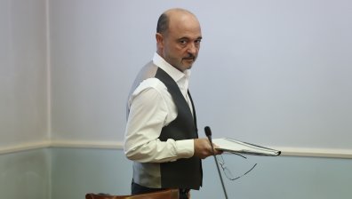 Меджидиев: Нито една от 7-те препоръки не е изпълнена за проблема с недостига на лекарства