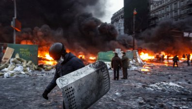 Поне трима души са станали жертва на сблъсъците в Украйна