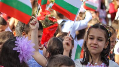 Над 200 деца от наводнените села пътуват ежедневно до Карлово и Сопот