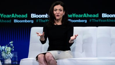 Сандбърг: Facebook ще работи със следващия президент на САЩ, който и да е той