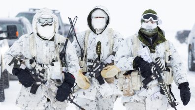 Канадски военни части провеждат операции в Арктика (СНИМКИ)