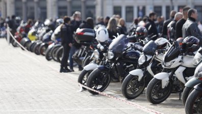 Мотористи откриха сезона в София и отправиха апел за разумно шофиране