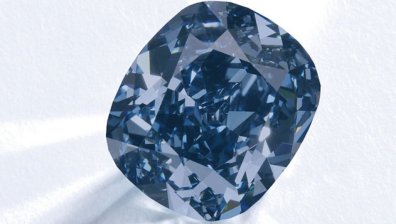 12,03-каратовият диамант Blue Moon е продаден за 48,4 млн. долара